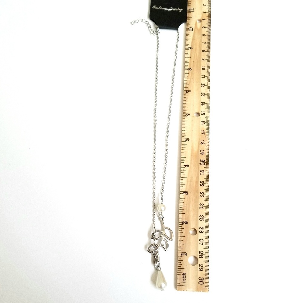Hesiod Silver Color Leaf Choker Necklace J20 - Picture 2 of 5